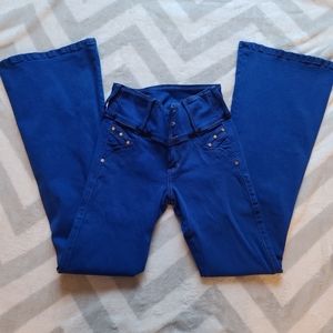 Colombian jean butt lift